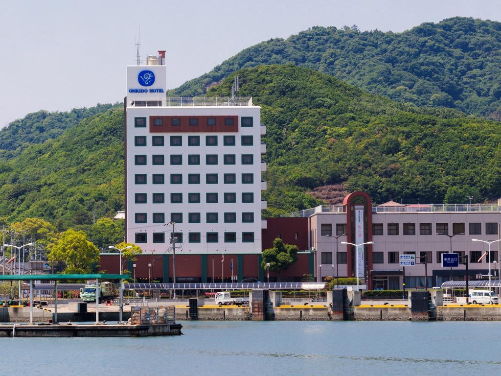 Okido Hotel Tonosho  Buitenkant foto